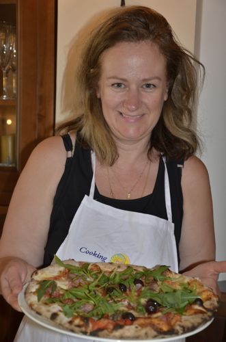 Hands-on Pizza making class in Rome